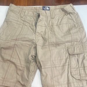 North face cargo shorts size 38